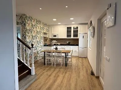 Дом отдыха Casa Acantilados De Con Jardin Privado Y Barbacoa